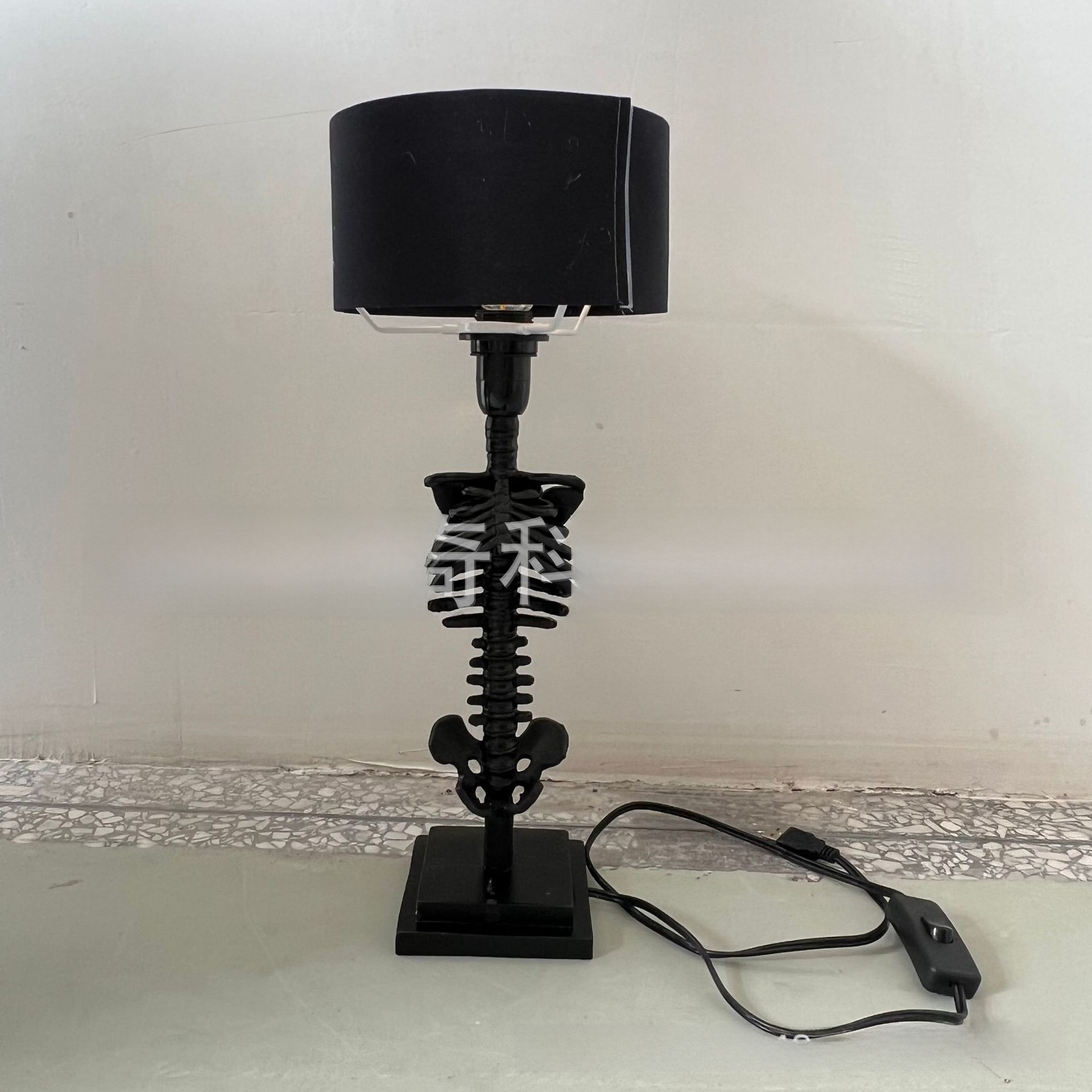Halloween Gothic Classic Decorative Lamp Home Skull Table Lamp Office Culture Resin Crafts